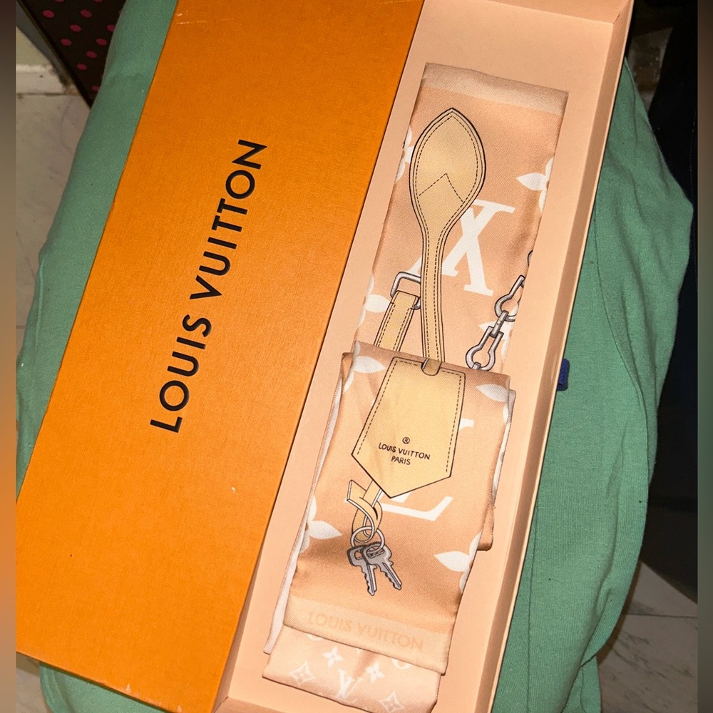 LV HEAD SCARF